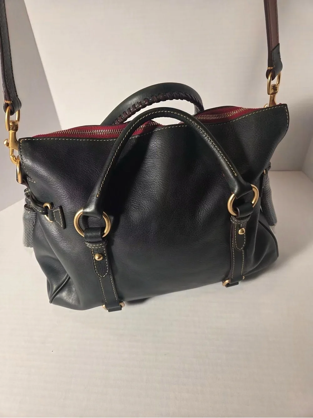 Classic Ivy Green Leather Satchel Handbag with Gold Hardware